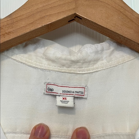 GAP White Short-Sleeve V-Neck Tunic - Picture 5 of 6